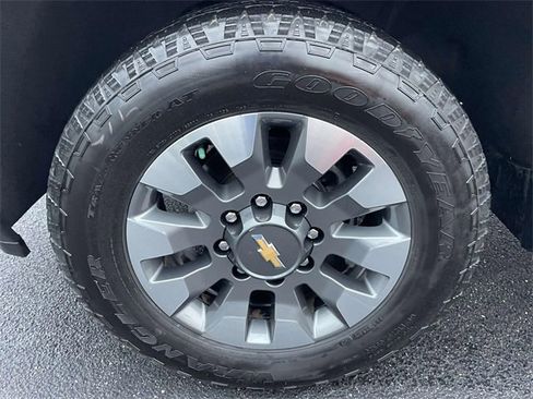Certified 2024 Chevrolet Silverado 2500 Custom w/ Custom Value Package image 8