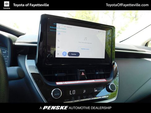 Used 2025 Toyota Corolla LE image 9