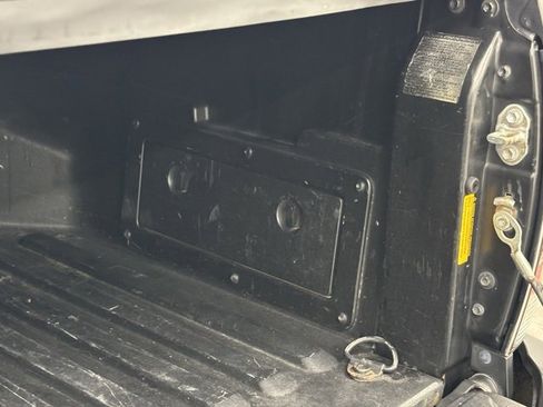 Used 2015 Toyota Tacoma 4x4 Access Cab image 9