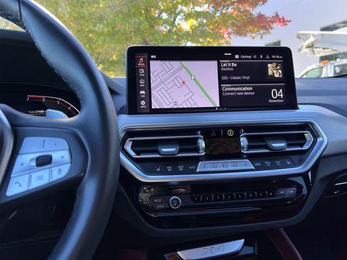 Used 2024 BMW X4 xDrive30i w/ Premium Package image 31