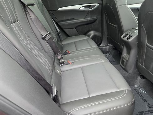 Used 2024 Buick Envision Avenir image 15