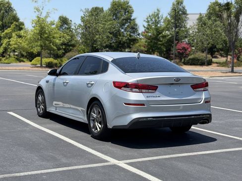 Used 2019 Kia Optima LX FWD image 5
