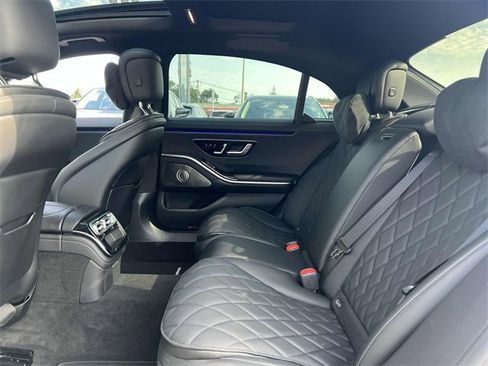 Used 2024 Mercedes-Benz S 580 4MATIC Sedan image 10