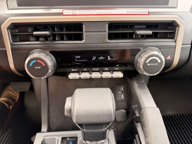 Used 2026 Toyota Tacoma SR5 AWD/4WD image 5