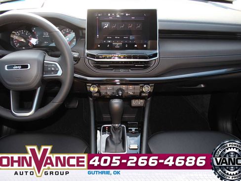 Used 2025 Jeep Compass Latitude w/ Altitude Special Edition image 27