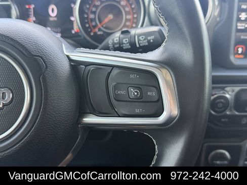 Used 2022 Jeep Wrangler Unlimited Sahara AWD/4WD image 16