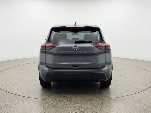 Used 2025 Nissan Rogue SV AWD/4WD image 7