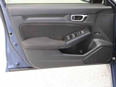 Used 2025 Honda Civic Sport image 12