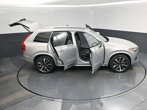 Used 2023 Volvo XC90 B6 Plus w/ Protection Package image 18