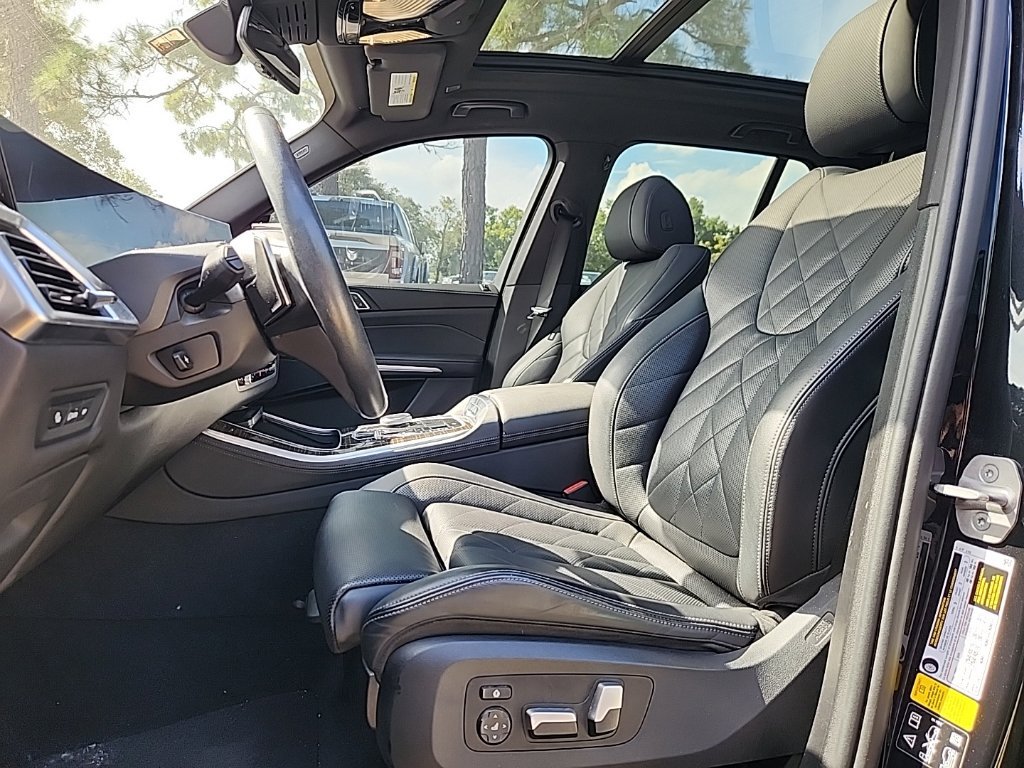 Used 2024 BMW X5 xDrive40i AWD/4WD image 2