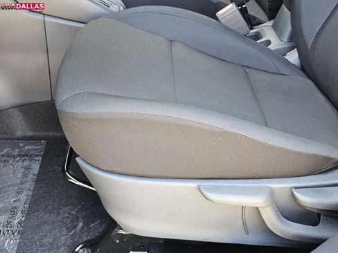 New 2025 Nissan Kicks Play S image 18