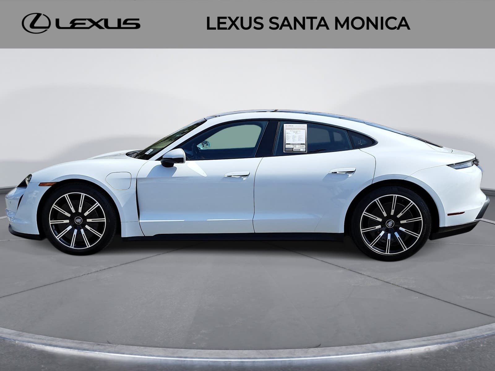 Used 2021 Porsche Taycan RWD image 8