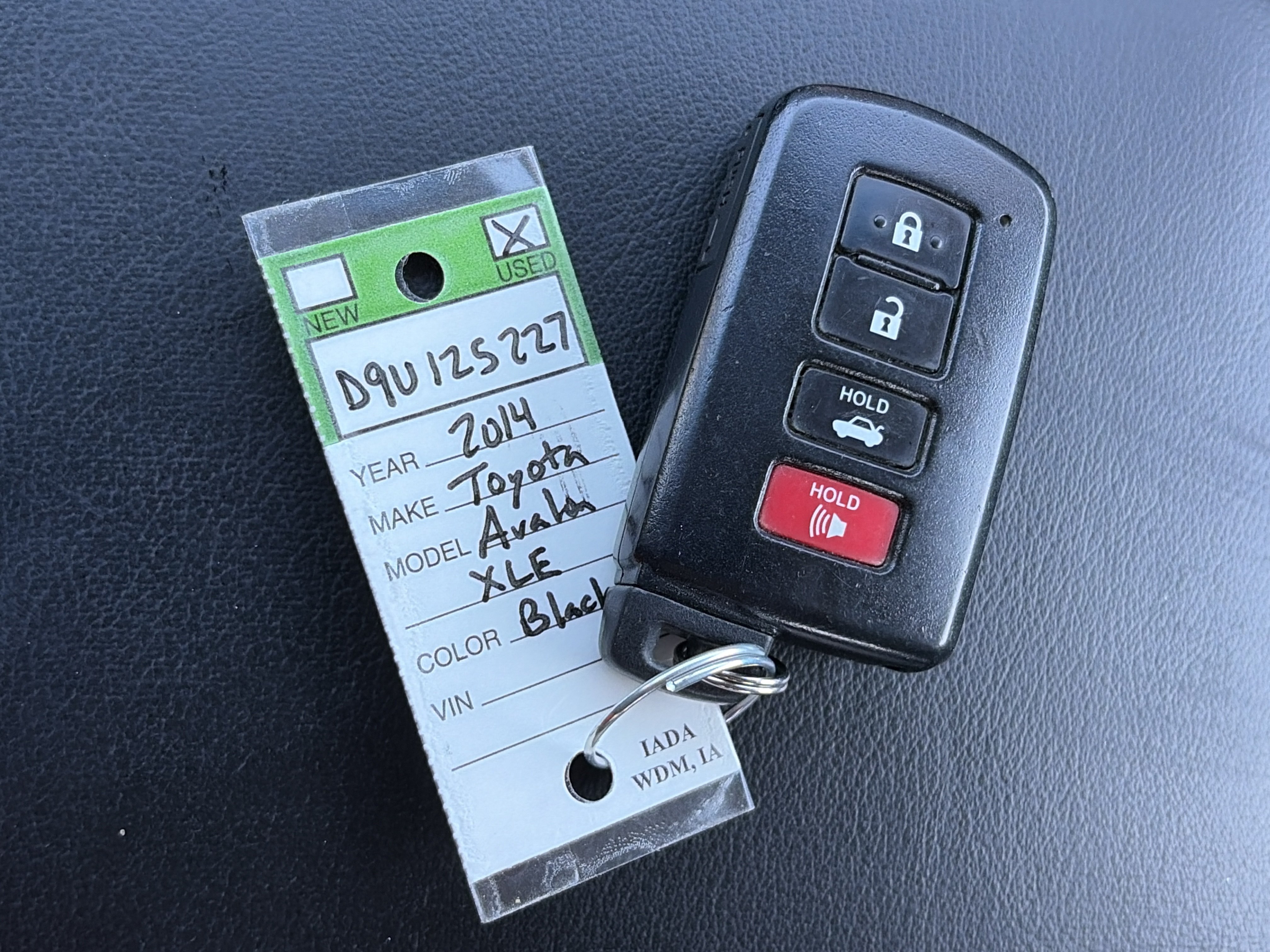 Used 2014 Toyota Avalon XLE Premium FWD image 33