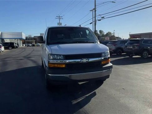 Used 2020 Chevrolet Express 3500 LT w/ LT Preferred Equipment Group image 3