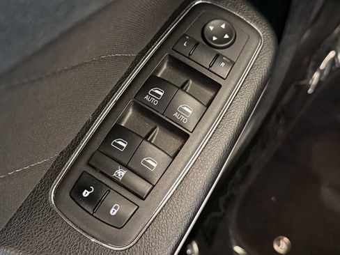 Used 2023 Dodge Charger SXT RWD image 23