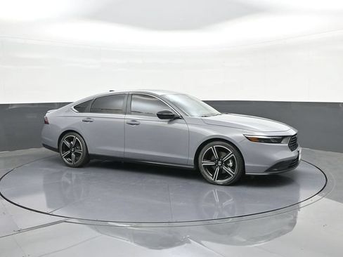 Used 2024 Honda Accord Sport image 17