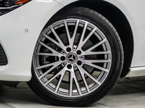 Used 2025 Mercedes-Benz CLA 250 image 3