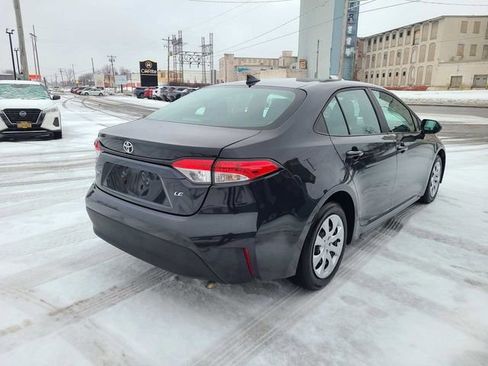 Used 2024 Toyota Corolla LE FWD image 7