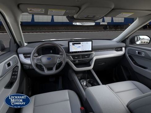 New 2026 Ford Explorer Active RWD image 9