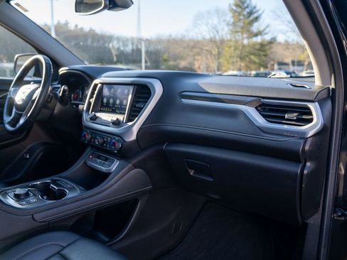 Used 2023 GMC Acadia SLT w/ Elevation Edition image 11