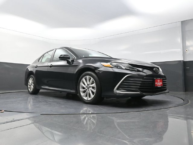 Used 2023 Toyota Camry LE AWD/4WD image 31