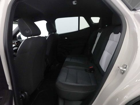 Used 2026 Chevrolet Trax RS FWD image 26