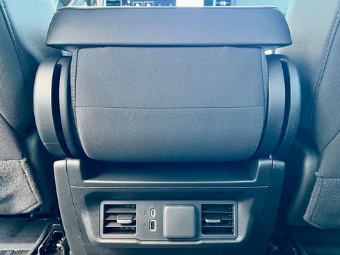 New 2026 GMC Sierra 1500 SLE image 27