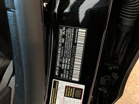 Used 2024 Mercedes-Benz C 300 Sedan image 29