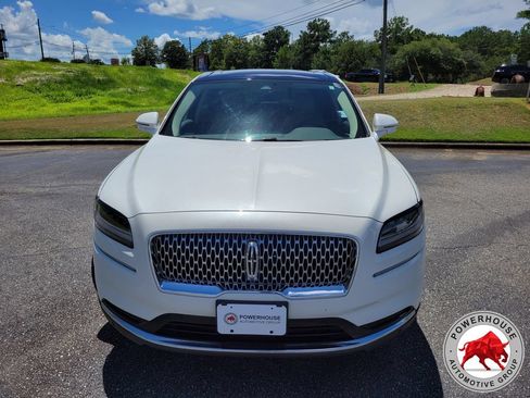 Used 2022 Lincoln Nautilus Reserve FWD image 9