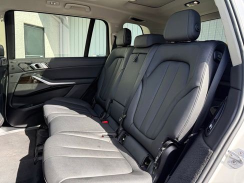 Used 2020 BMW X7 xDrive40i w/ Premium Package image 15