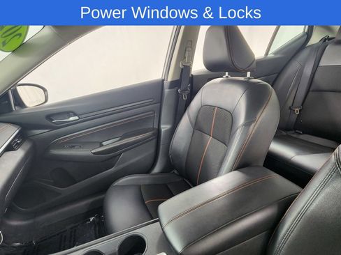 Used 2022 Nissan Altima 2.5 SR FWD image 13
