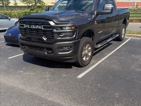Used 2025 RAM 2500 Big Horn AWD/4WD image 1