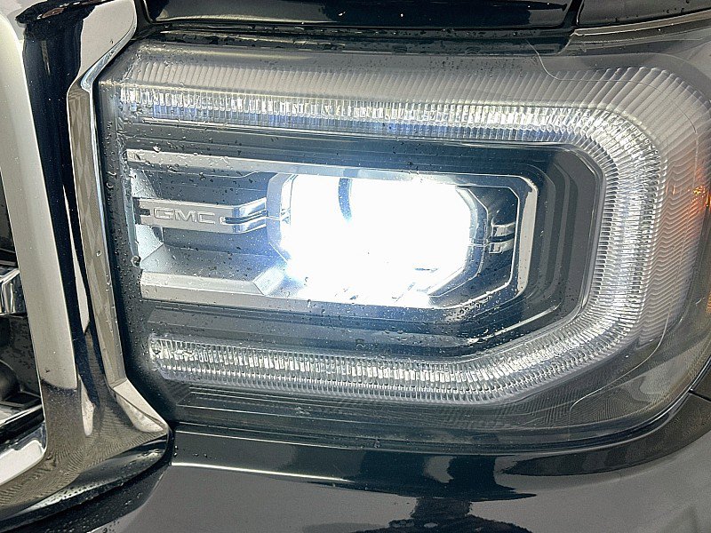 Used 2018 GMC Sierra 1500 SLT AWD/4WD image 32