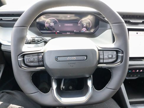 New 2026 Jeep Cherokee Laredo AWD/4WD image 28
