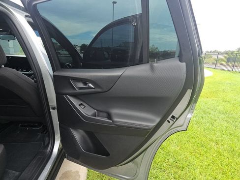Used 2026 Chevrolet Equinox LT FWD image 18