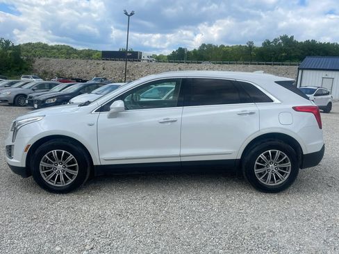 Used 2017 Cadillac XT5 Luxury w/ Driver Awareness Package FWD image 3