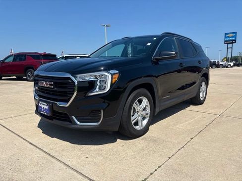 Used 2023 GMC Terrain SLE w/ Driver Convenience Package FWD image 5