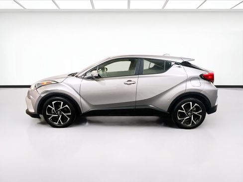 Used 2019 Toyota C-HR XLE FWD image 21