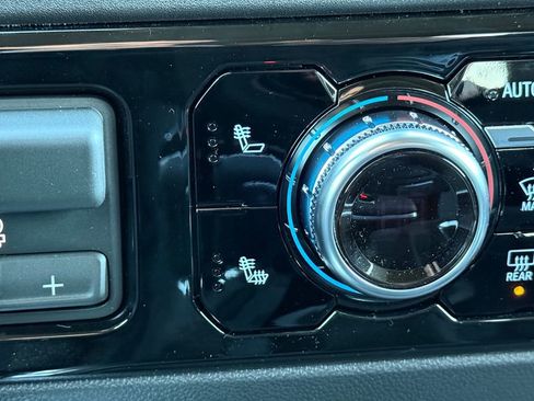 New 2026 GMC Sierra 1500 Elevation image 32