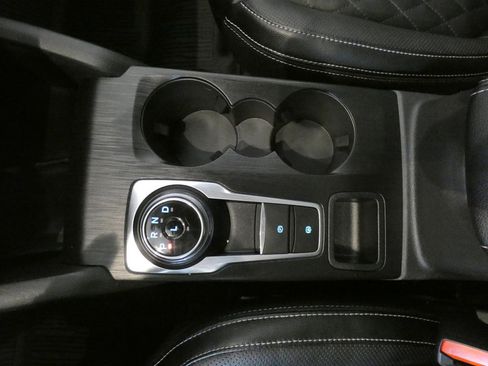 Used 2024 Ford Escape SE w/ PHEV Premium Package image 17