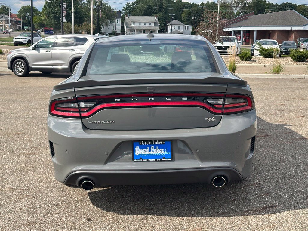 Used 2023 Dodge Charger R/T w/ Technology Group RWD image 5