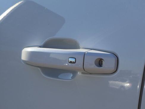 Used 2024 GMC Sierra 2500 SLE image 19