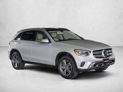 Used 2020 Mercedes-Benz GLC 300 image 3