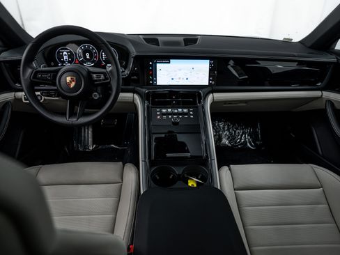 Certified 2026 Porsche Panamera 4 AWD/4WD image 12