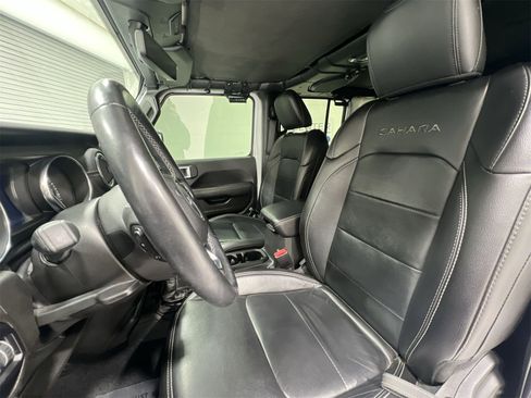 Used 2023 Jeep Wrangler Unlimited Sahara w/ Cold Weather Group image 11