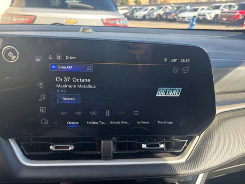 Used 2025 Chevrolet Equinox LT image 21