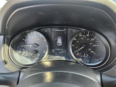 Used 2017 Nissan Rogue Sport SV image 14