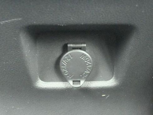 Used 2024 Toyota RAV4 LE image 17