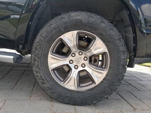 Used 2020 RAM 1500 Laramie w/ Sport Appearance Package AWD/4WD image 19