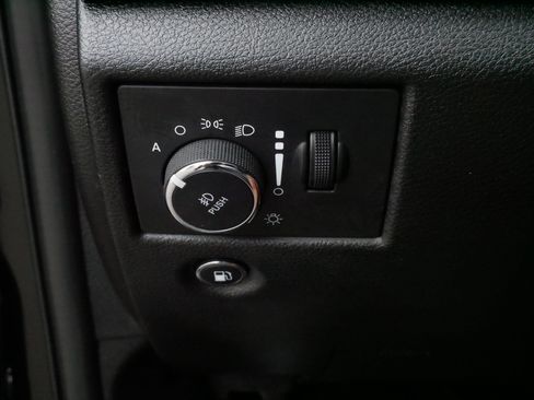 Used 2022 Jeep Grand Cherokee Laredo X AWD/4WD image 28
